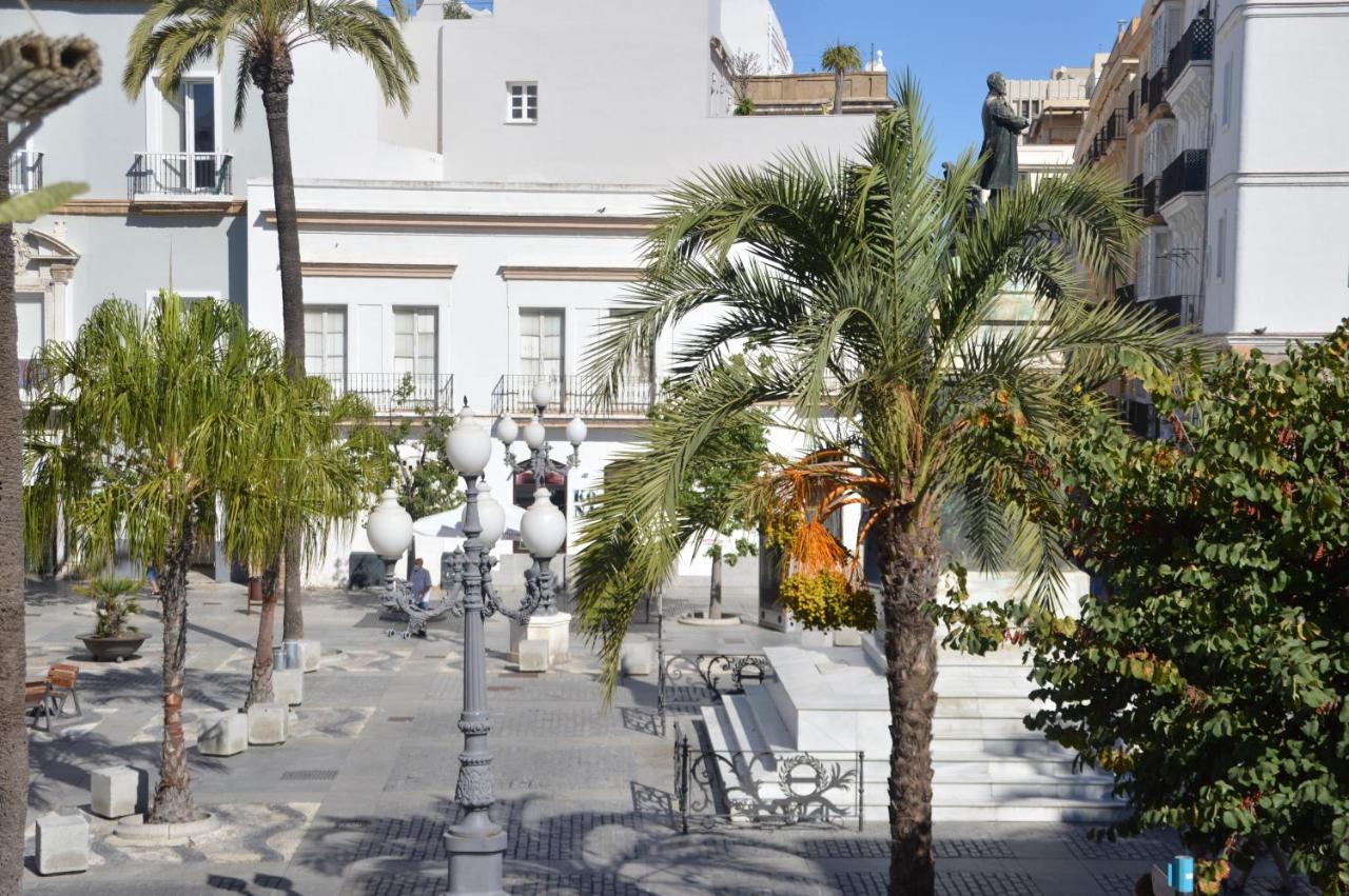 Pension Las Cuatro Naciones Cádiz Exterior foto