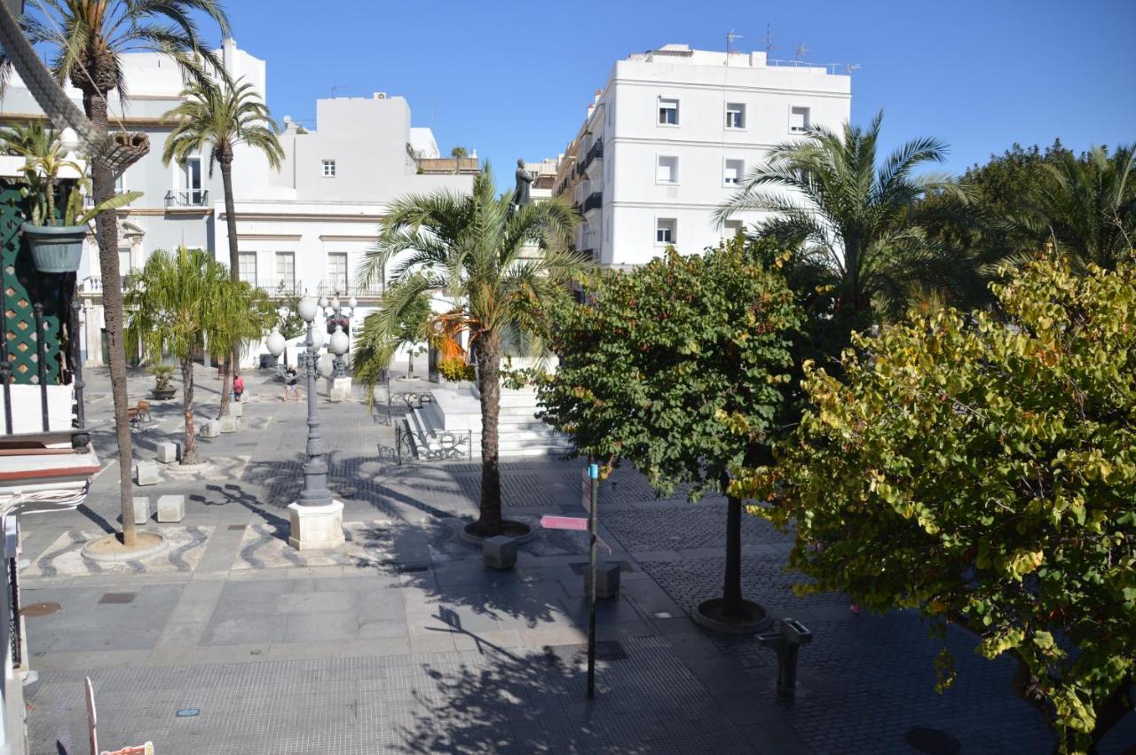 Pension Las Cuatro Naciones Cádiz Exterior foto